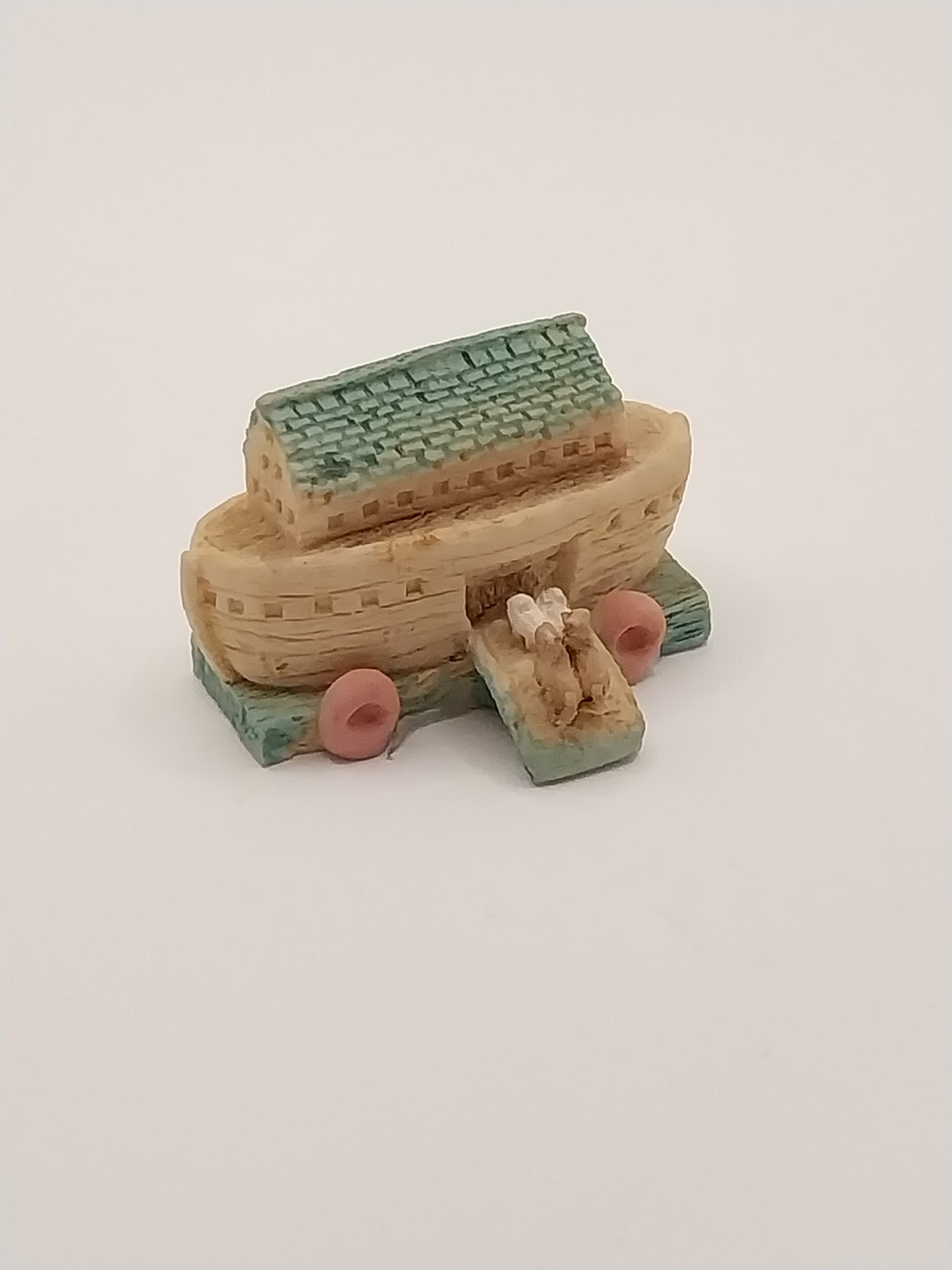Noah's Ark & Animals Figurine