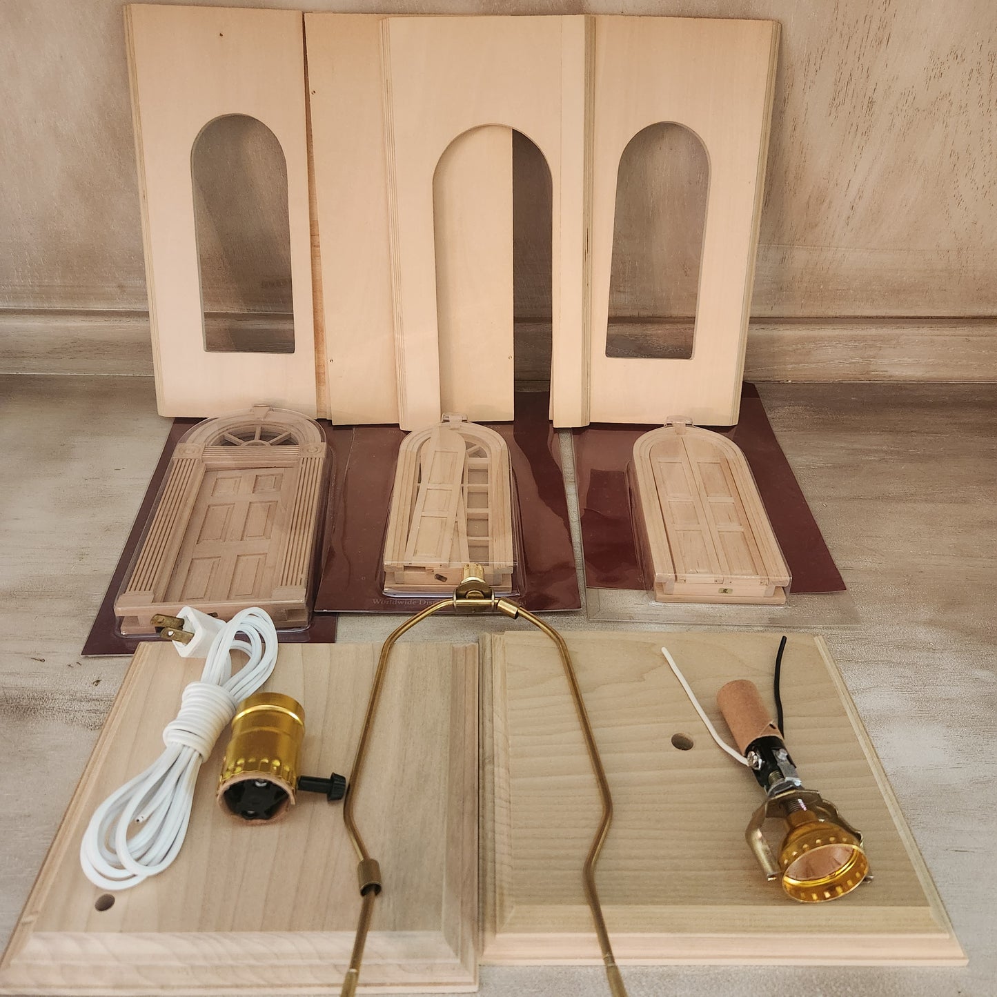 Hogarth Lamp Room Box Kit
