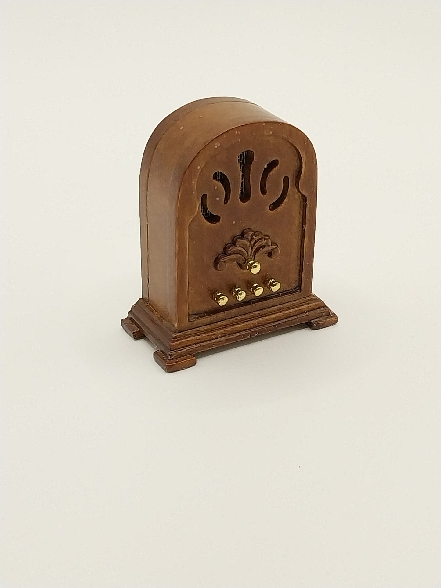 1930 Radio, Walnut