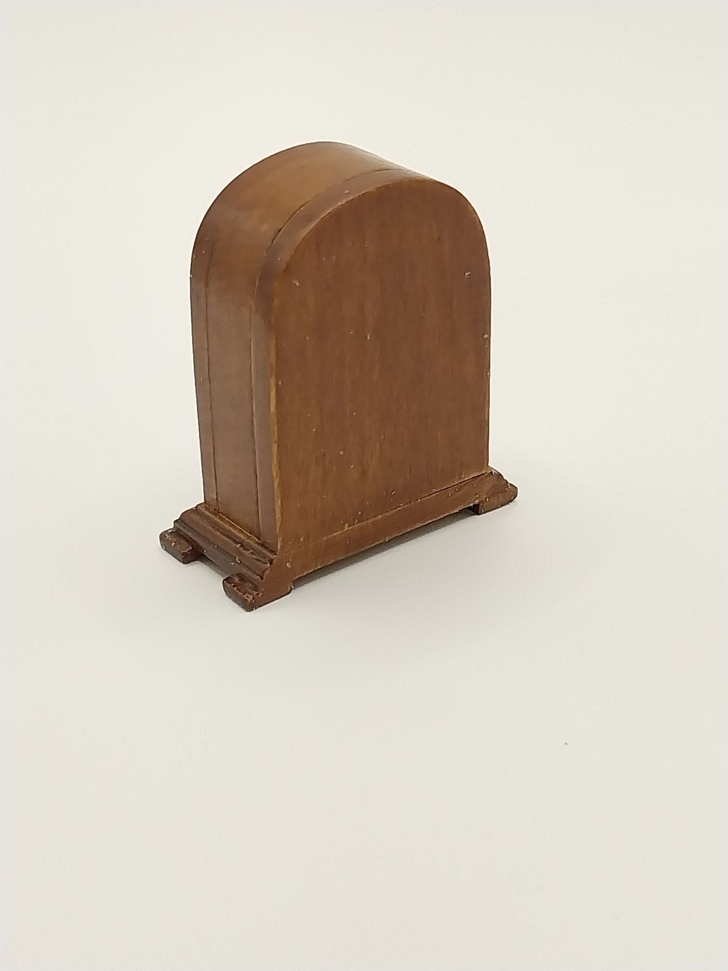 1930 Radio, Walnut