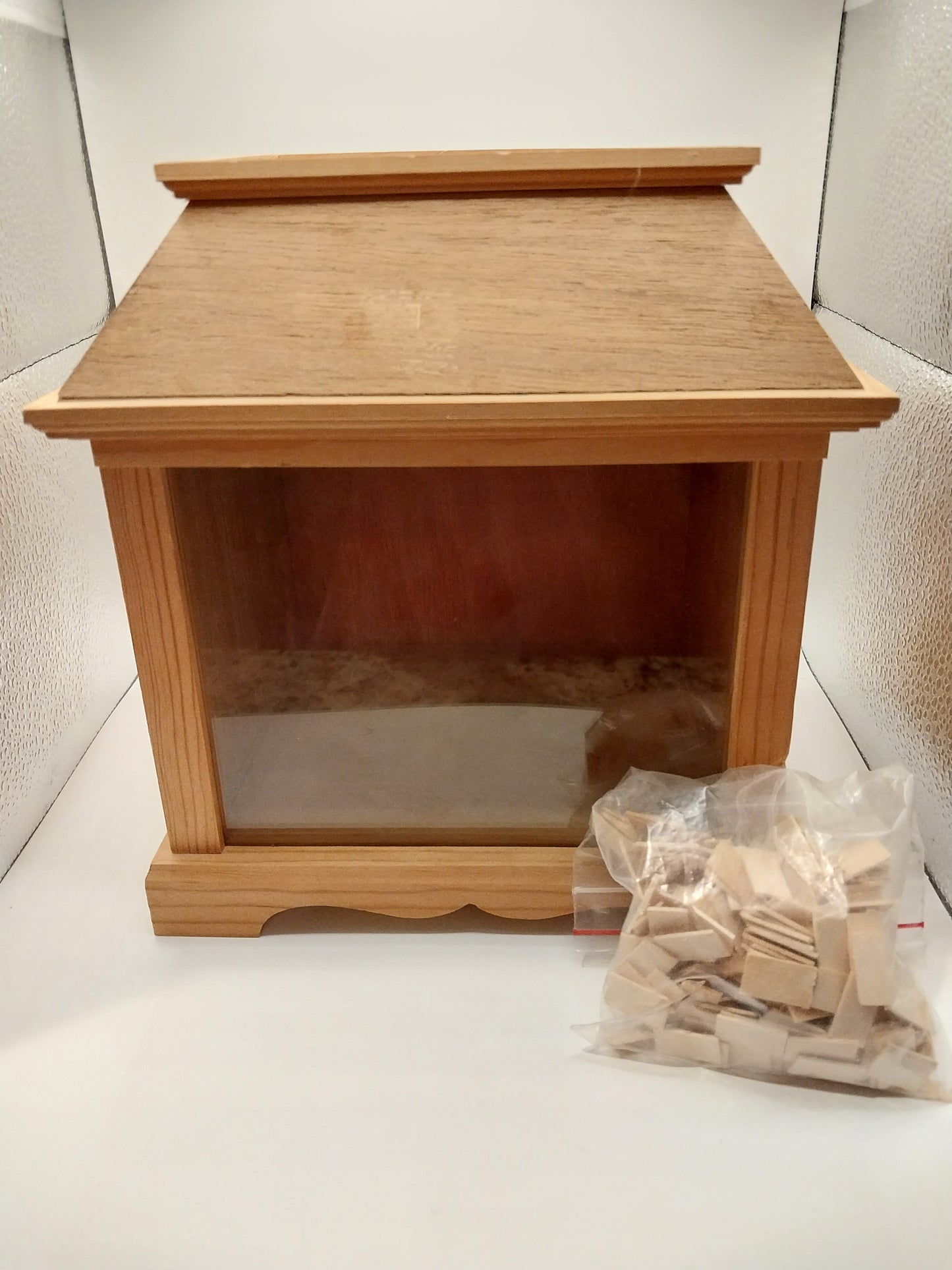 1/2" Scale One Room Vignette, Mansard Roof