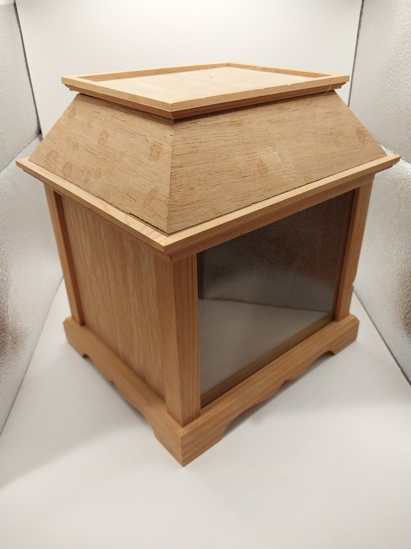 1/2" Scale One Room Vignette, Mansard Roof