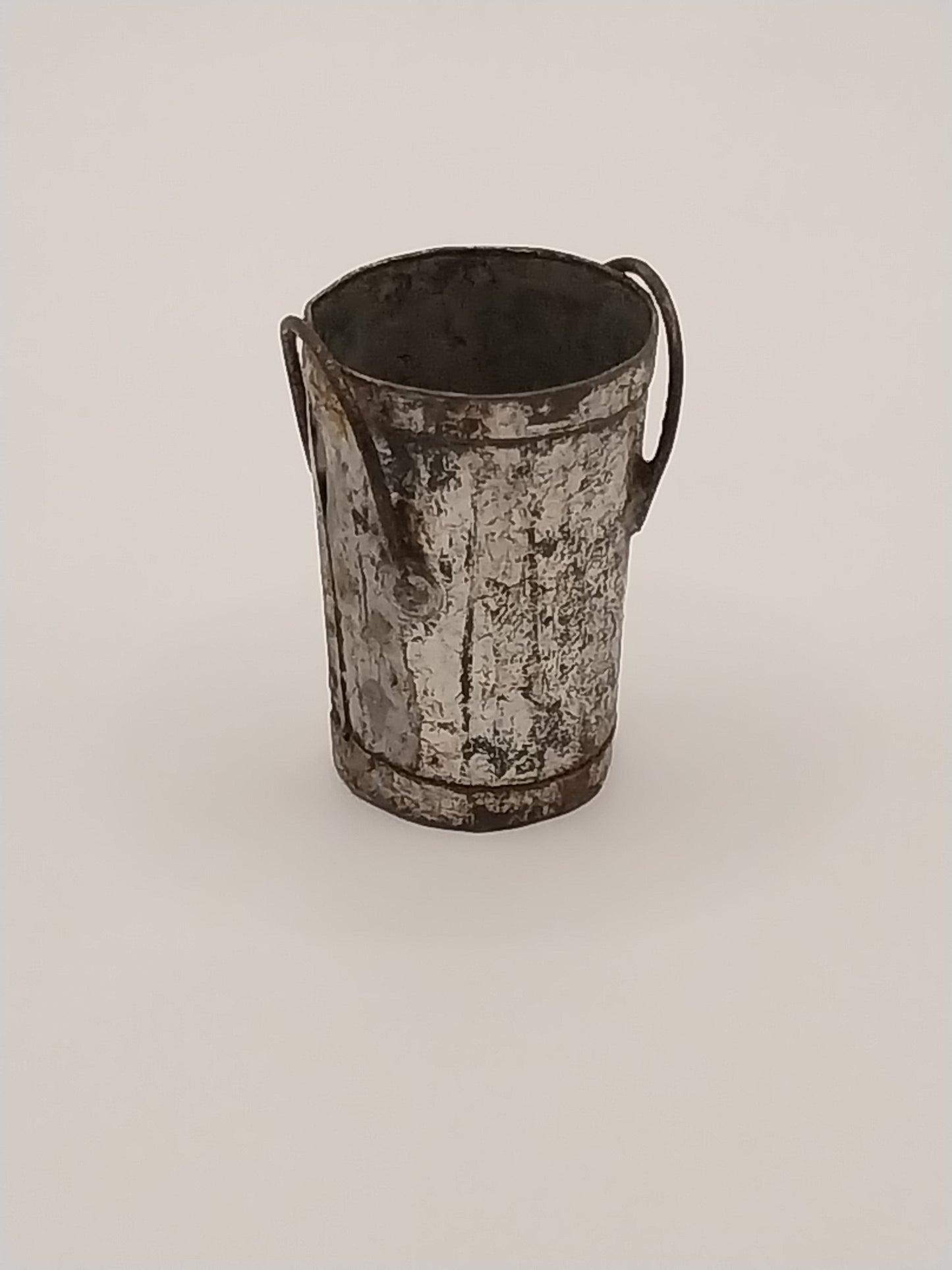 CRH1174, French Metal Flower Bucket