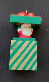 Hallmark Ornament, Santa in a Box, 2001