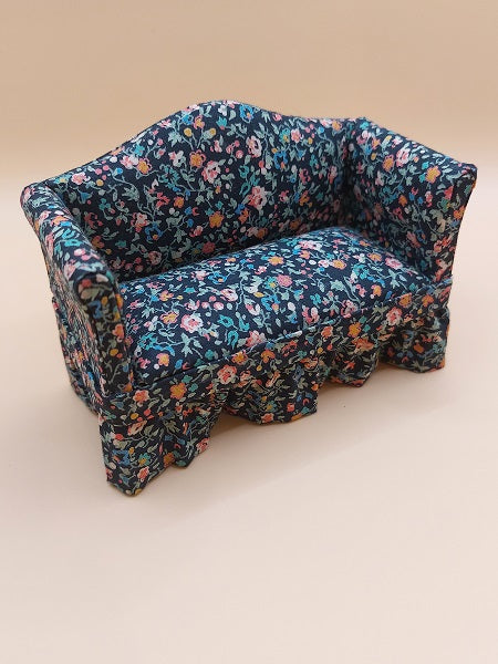 Country Cottage Floral Loveseat
