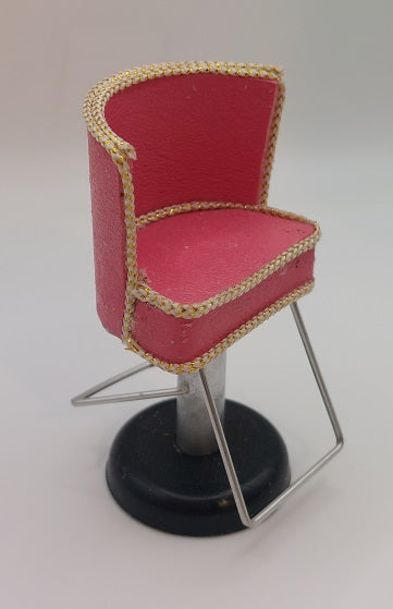 Beauty Parlor Cutting Chair, Pink