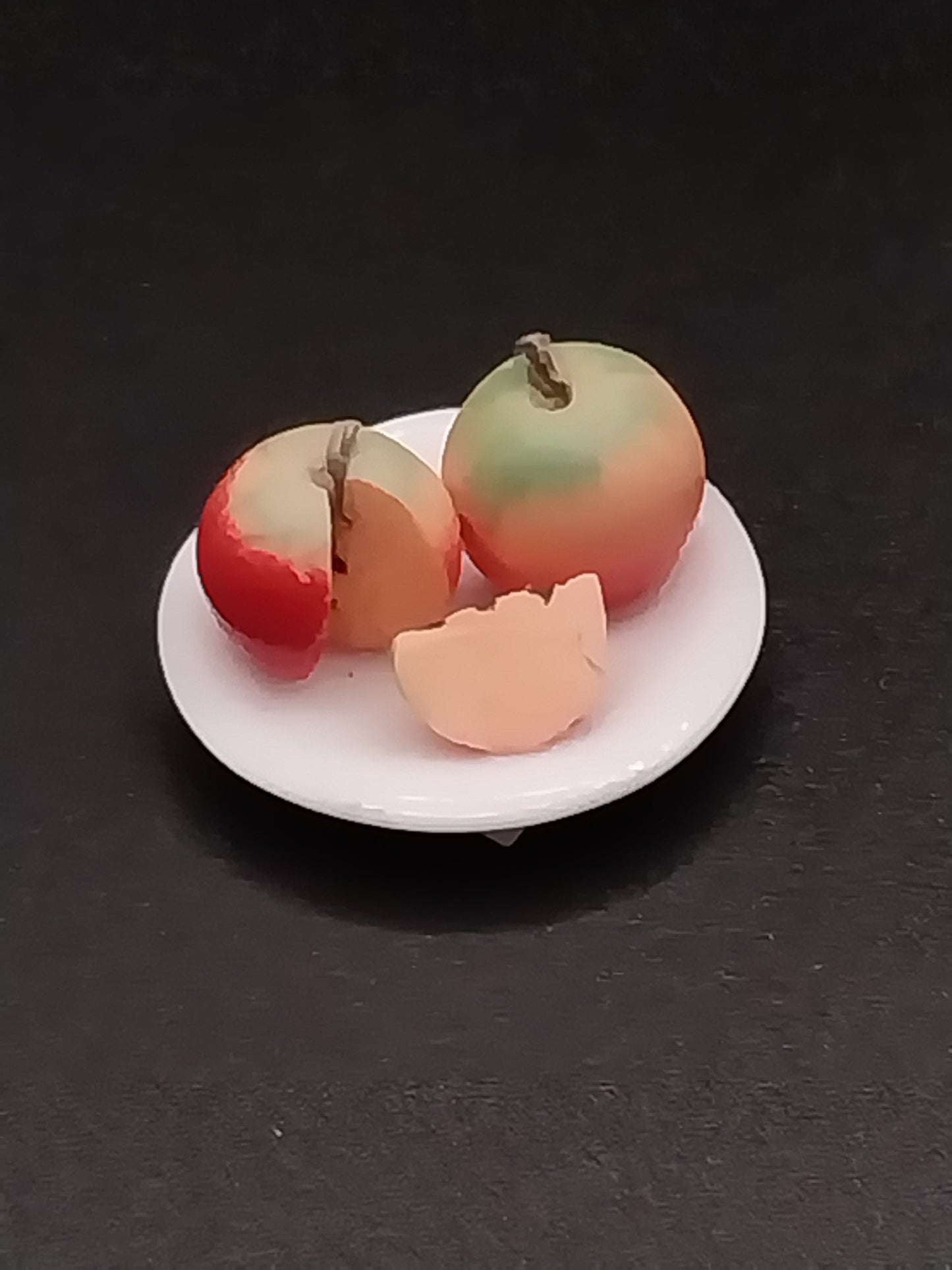 2 Apples On A Plate