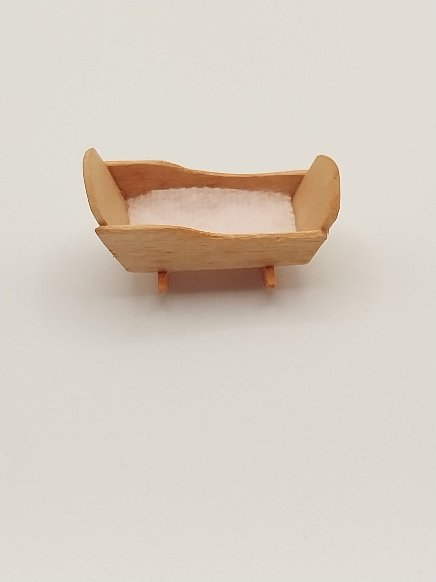 1/4" Scale Cradle, Pine