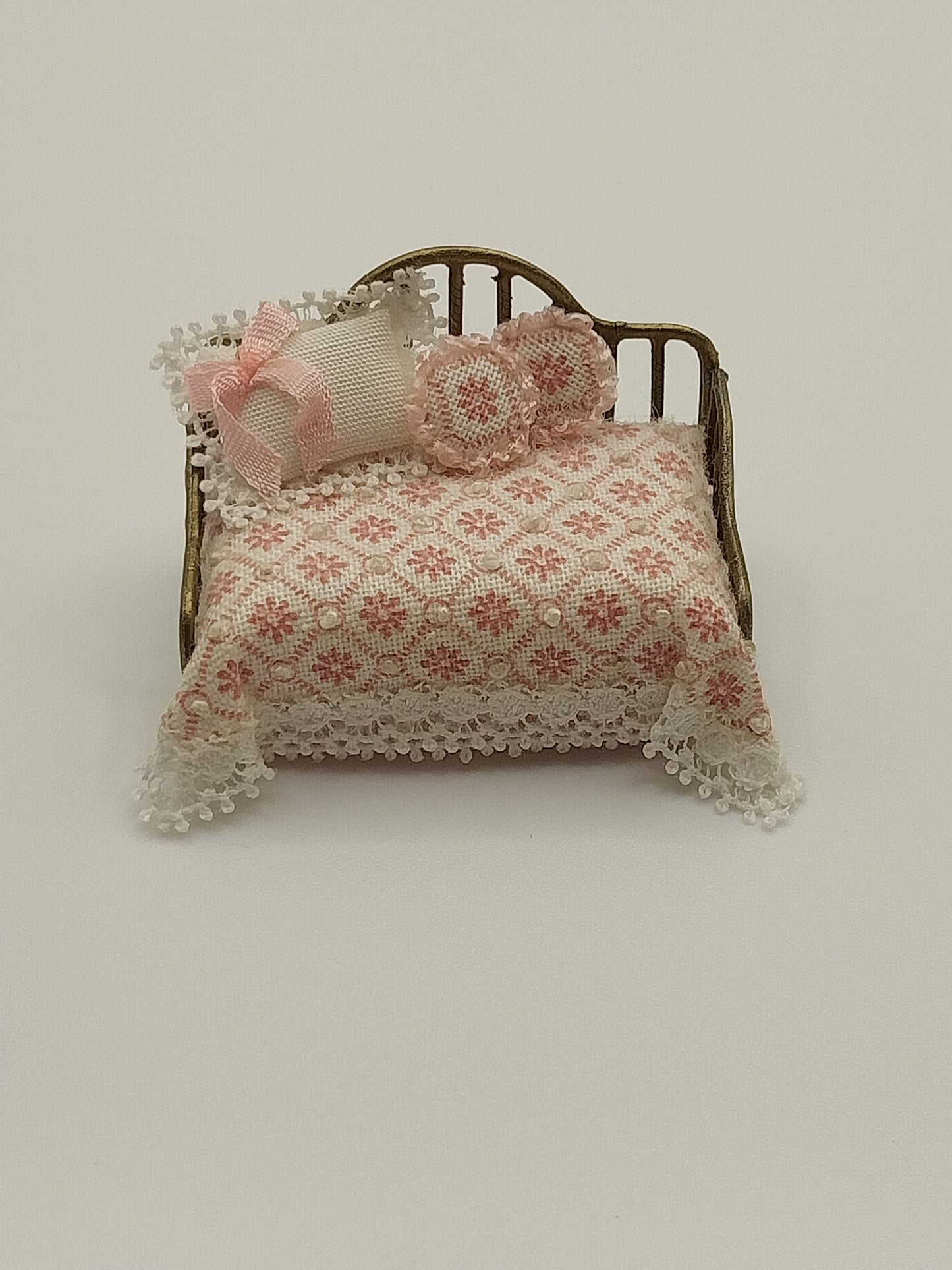 1/4" Scale Brass Day Bed, Dressed, Pink & White