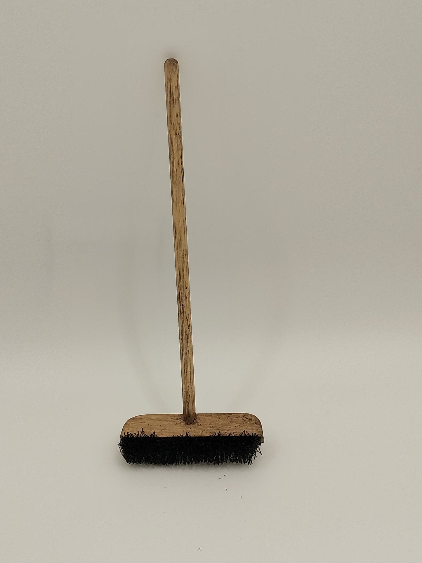 CEA135, Garage Push Broom