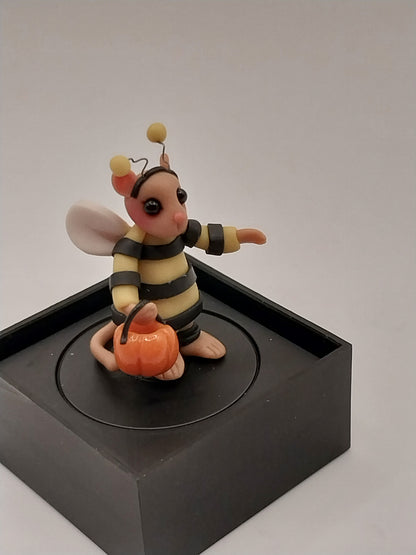 Sculpted Bumblebee Mouse