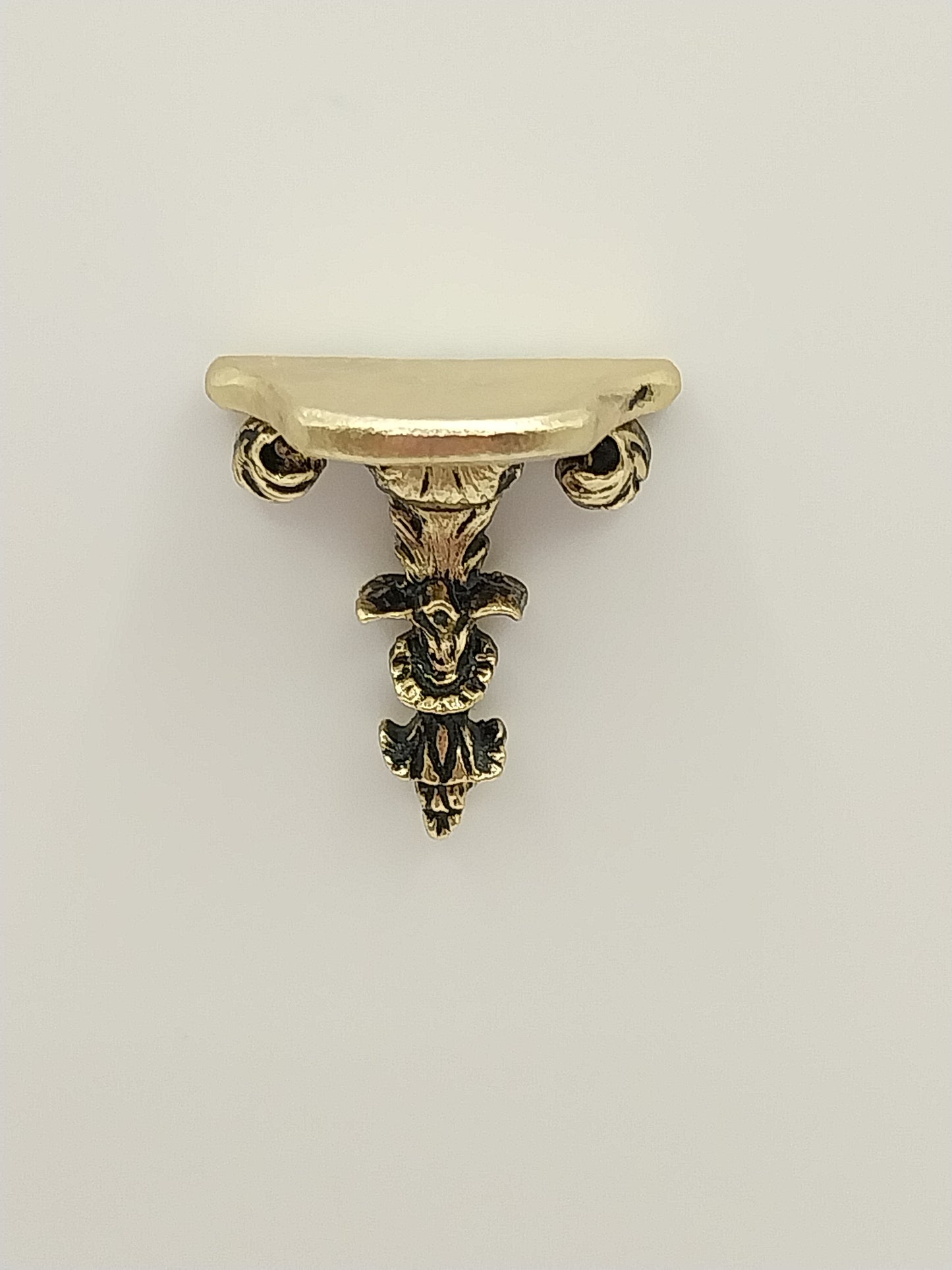 CEA147, Florentine Bracket or Wall Shelf, Antique Gold