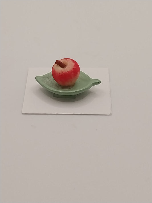 Apple on Leaf Plate