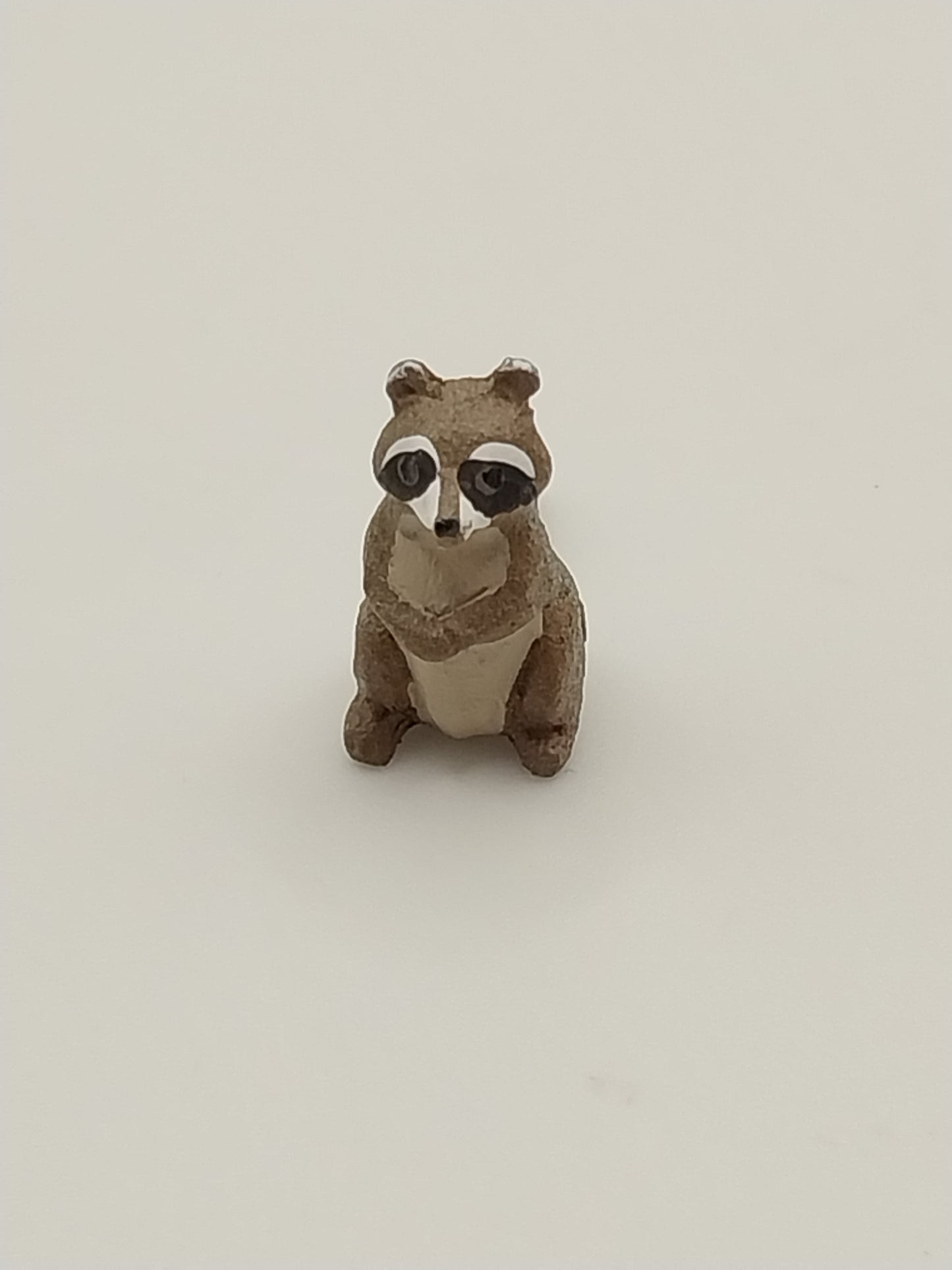 1/2" Scale Raccoon