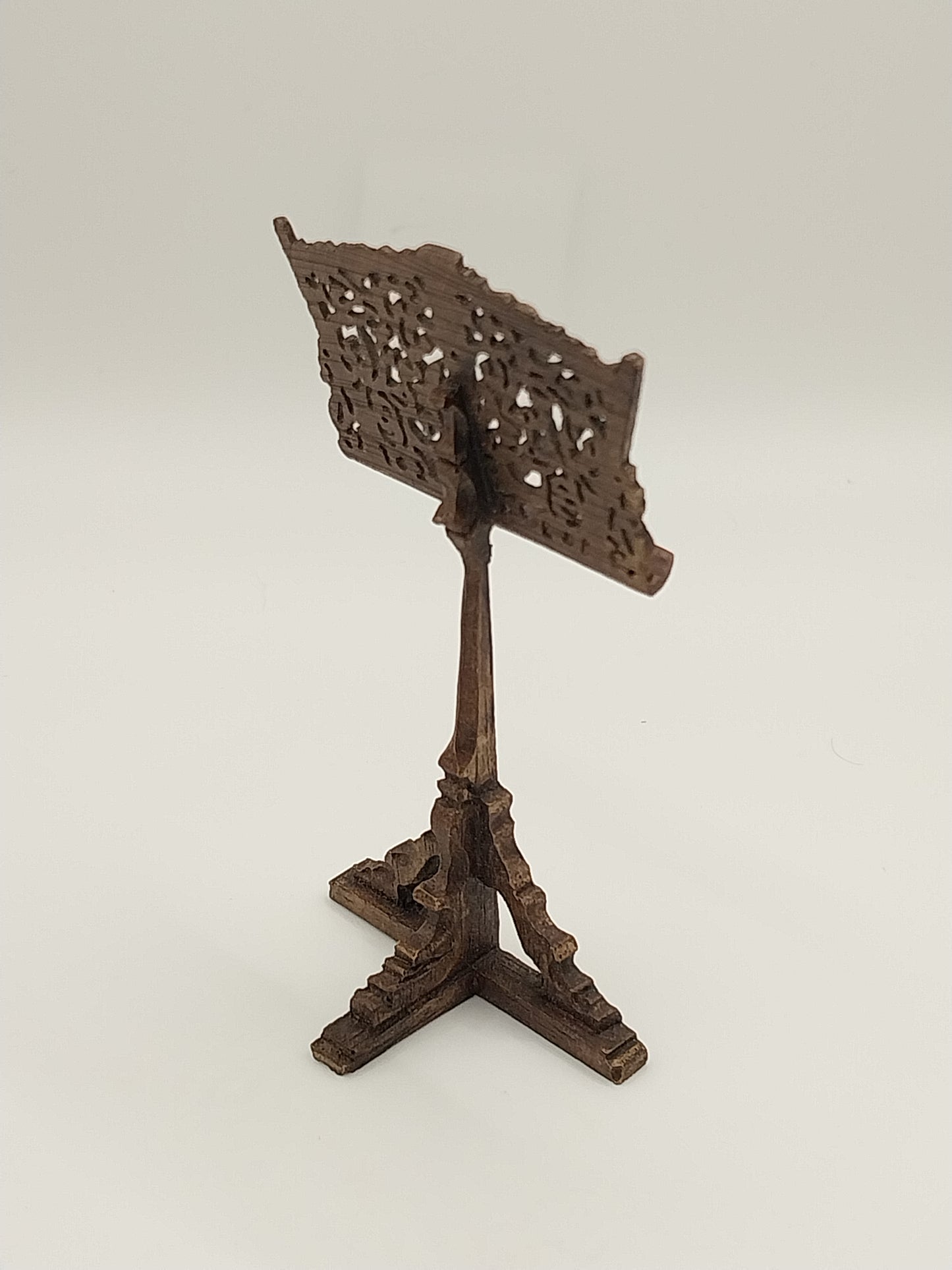 Victorian Fretwork Music Stand