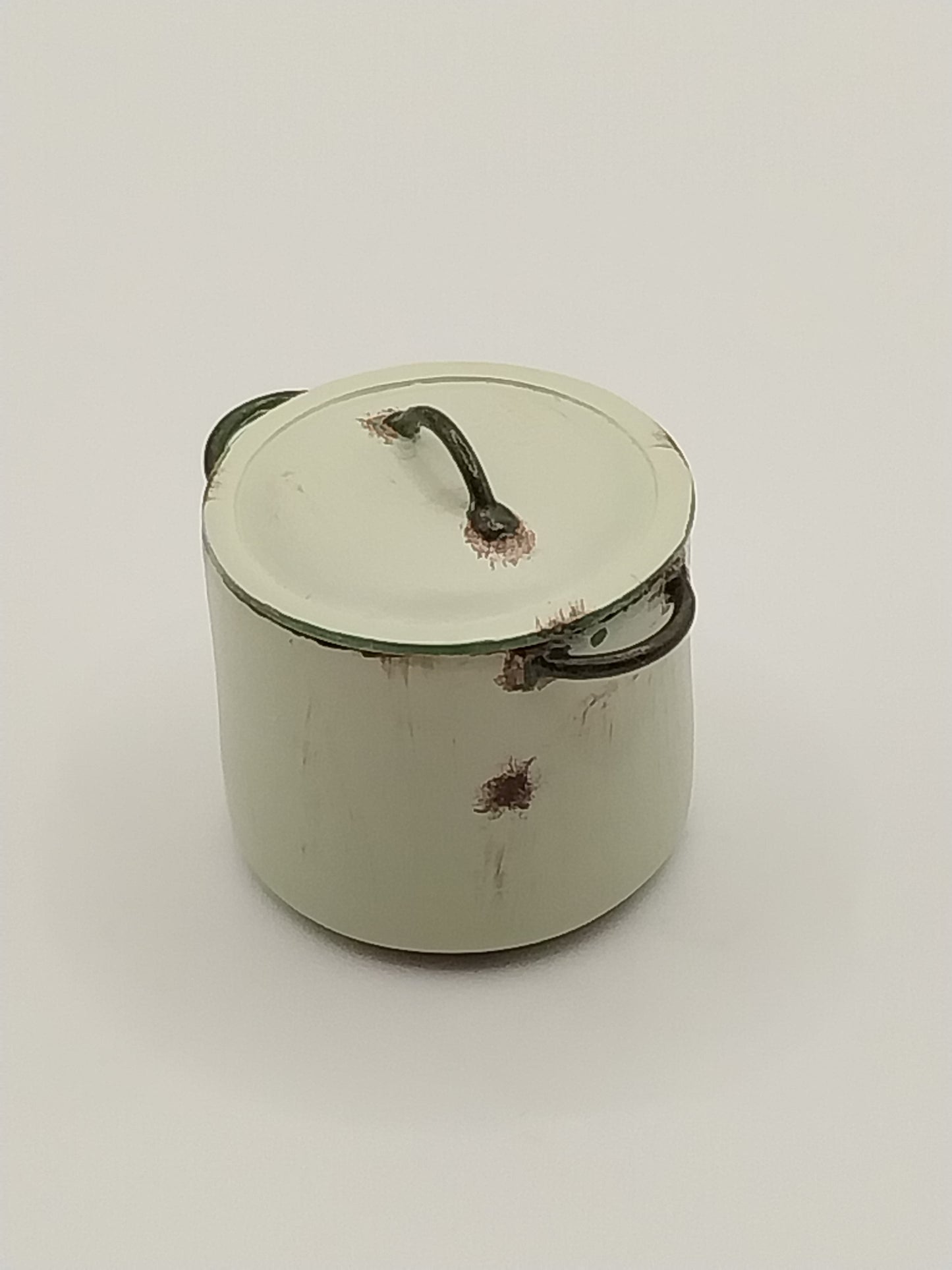 Stock Pot With Lid, Beige