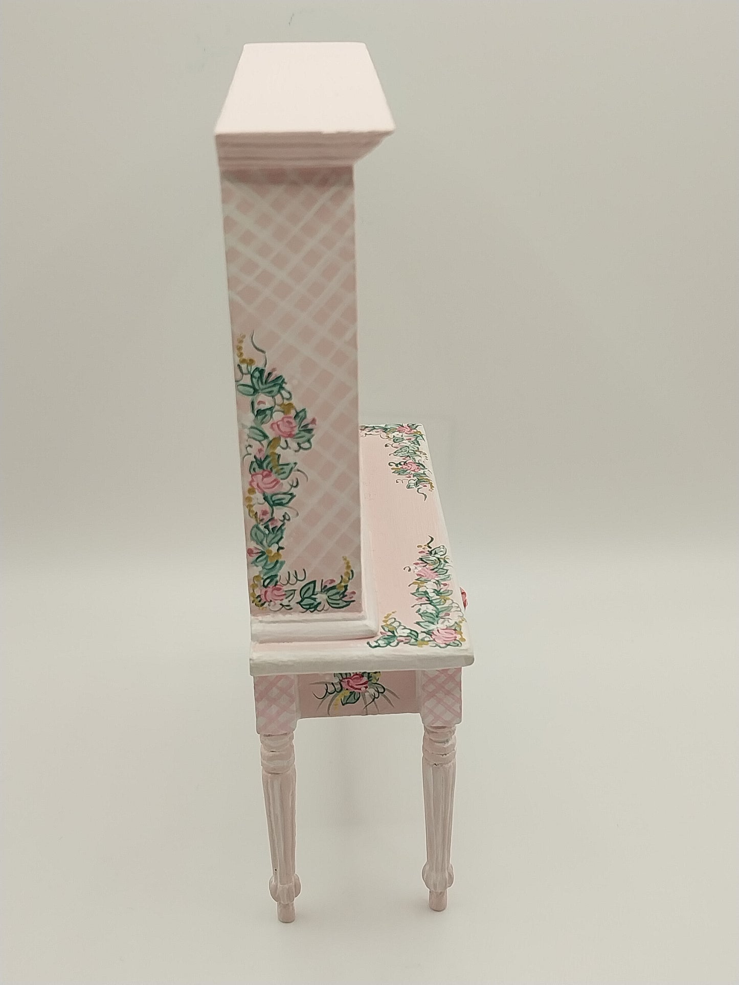 Pink & White Trellis Hutch with Dishes