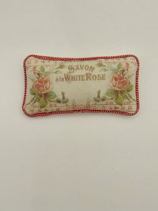 Pillow, Savon White Rose