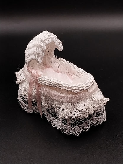 1/2" Scale White Wicker Bassinett, Pink