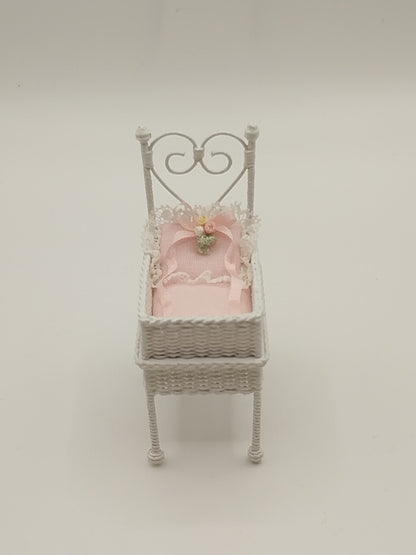 1/2" Scale White Wicker Bassinet, Pink