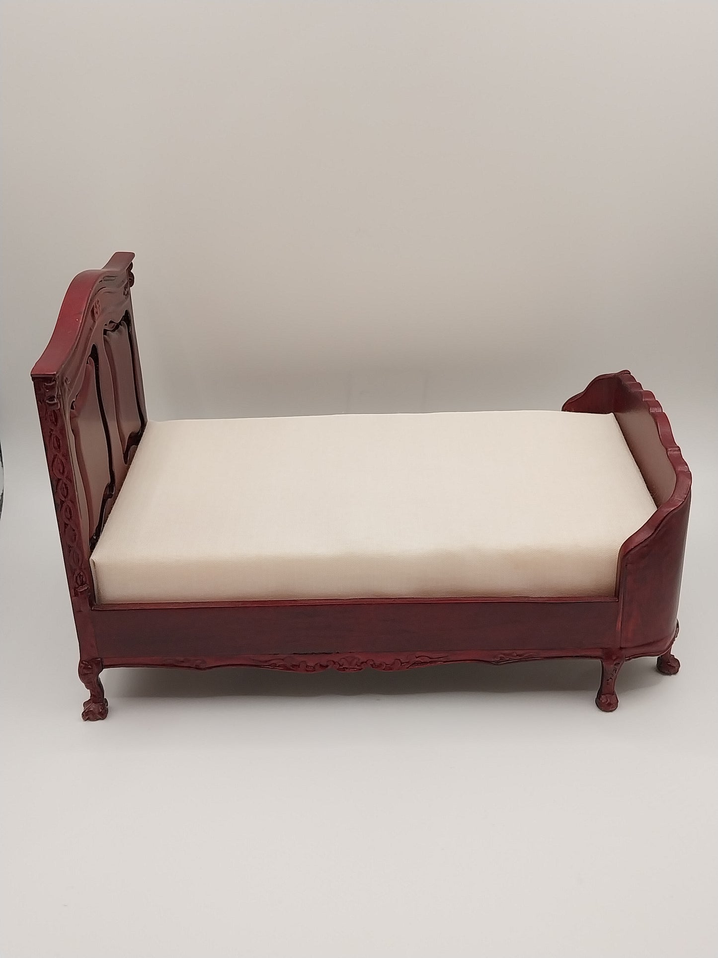 Chateau Lorraine Bed Mahogany