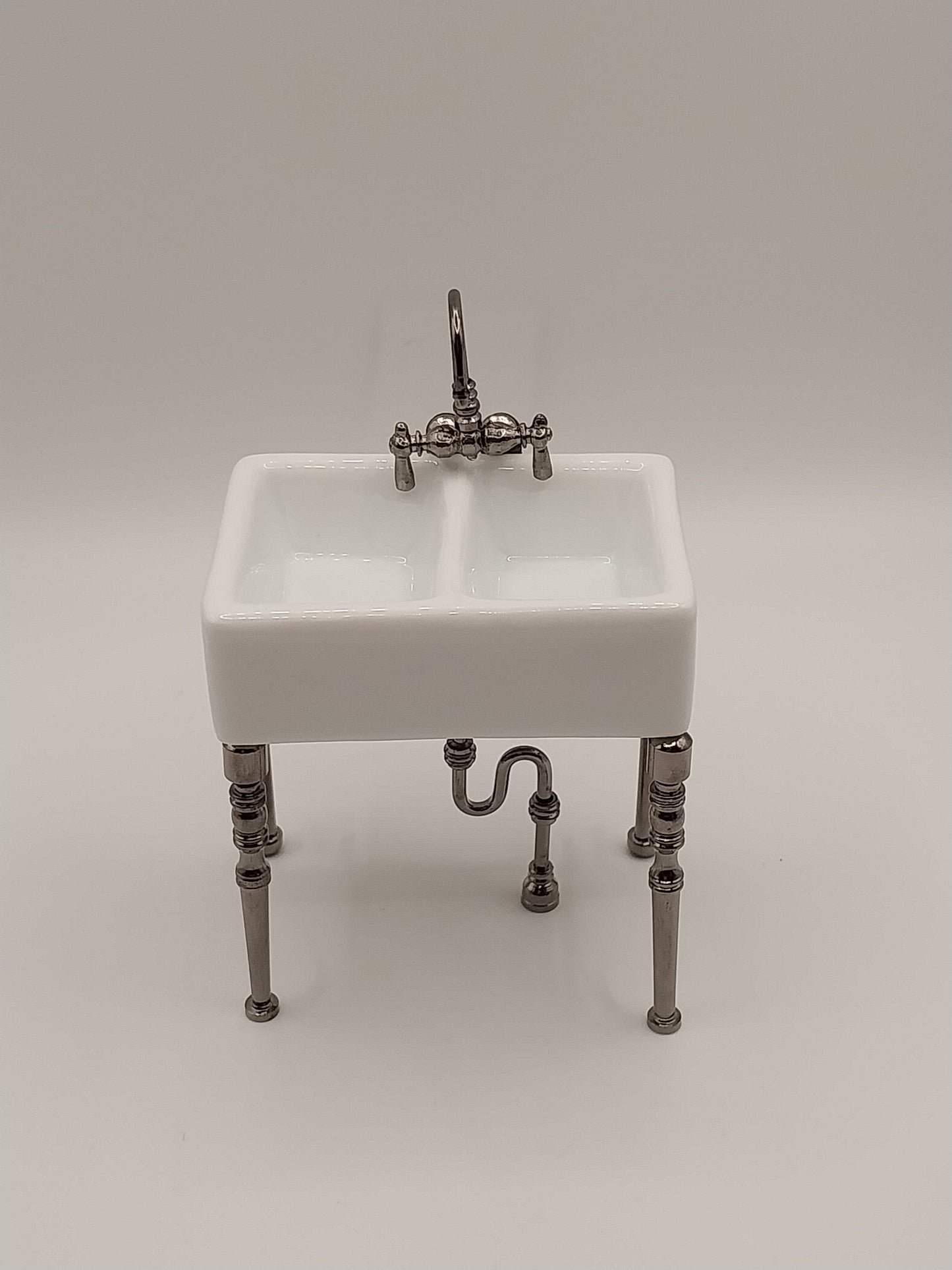 CBB774, Small Porcelain Sink, Chrome