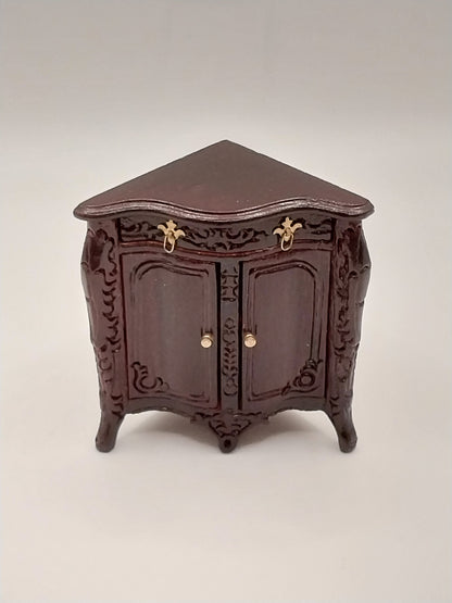 French Provencial Corner Commode, MH