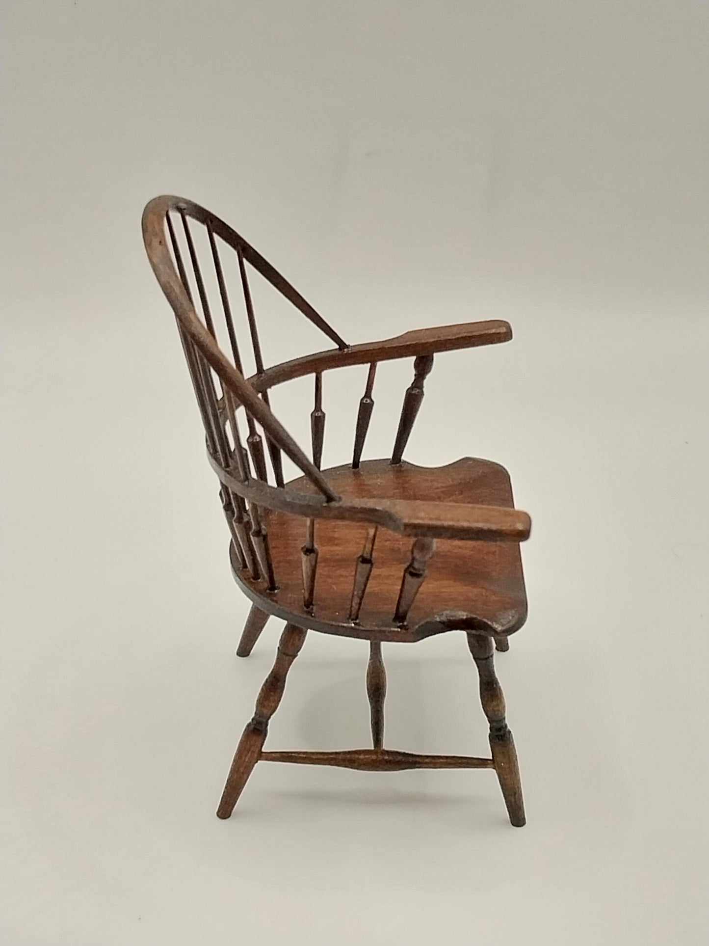 Continuous Windsor Arm Chair, Walnut