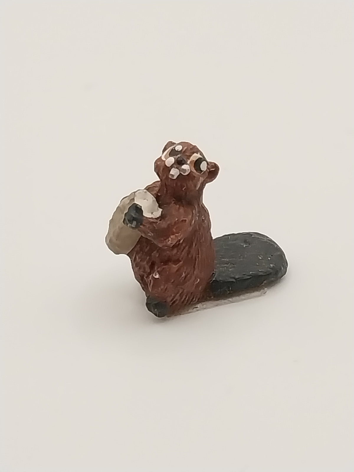 Small Beaver Design Beaver with Log – Miniature Designs, Inc.