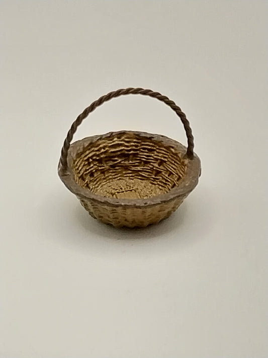 Round Basket with Handle, Medium