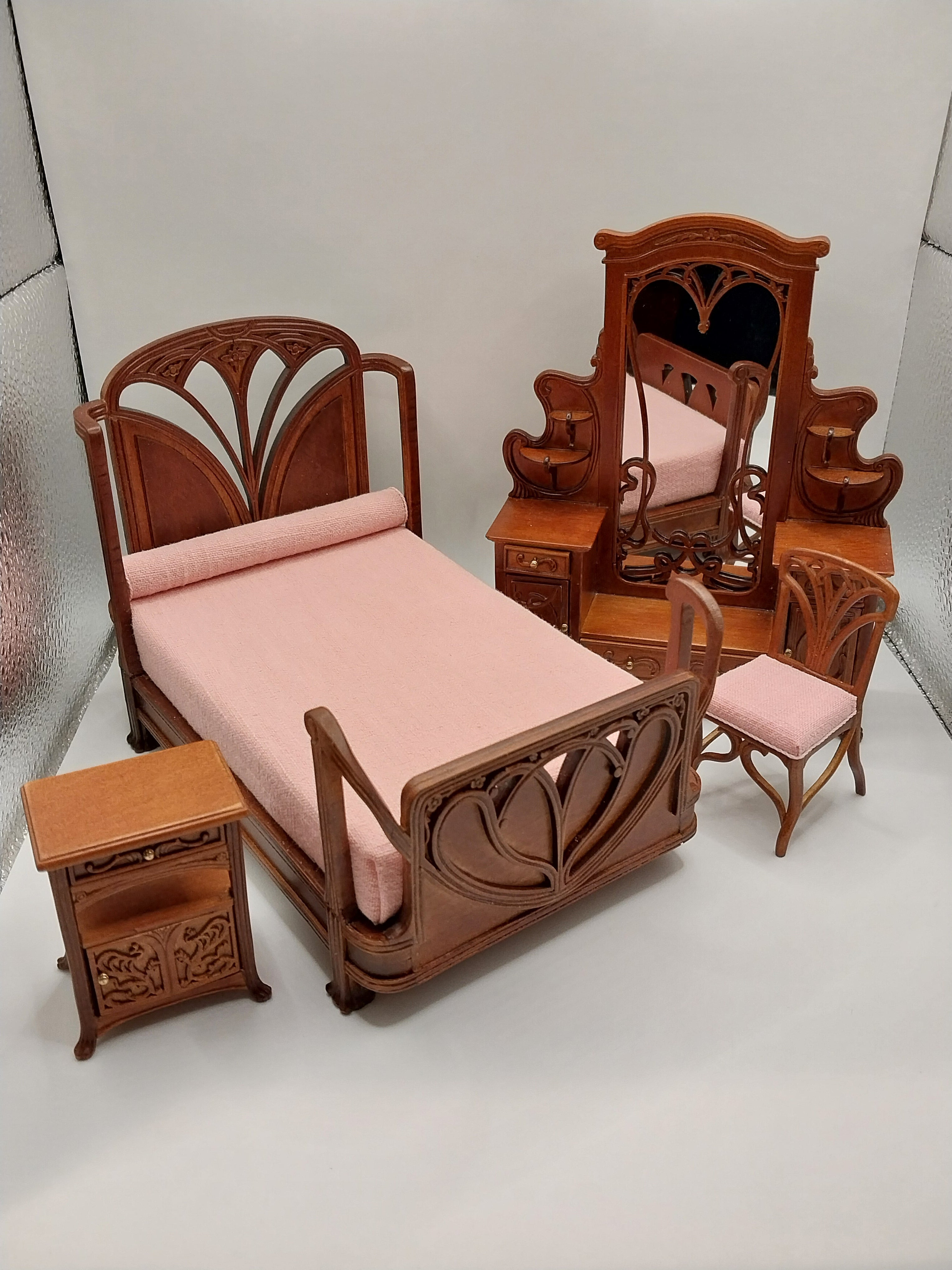 Art Nouveau Bedroom Set, 4pc, Walnut – Miniature Designs, Inc.