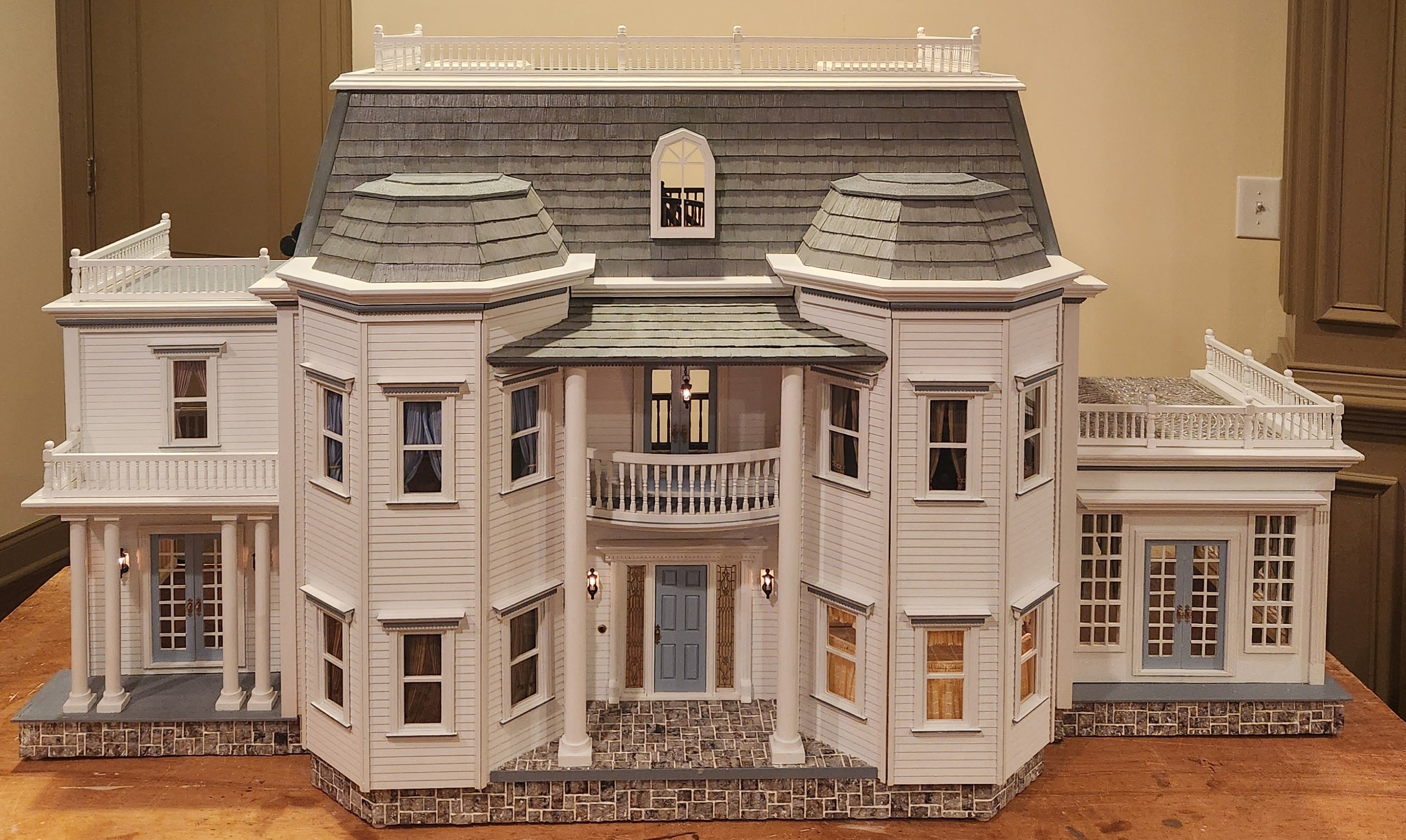 Foxhall Manor with Additions Completed – Miniature Designs, Inc.