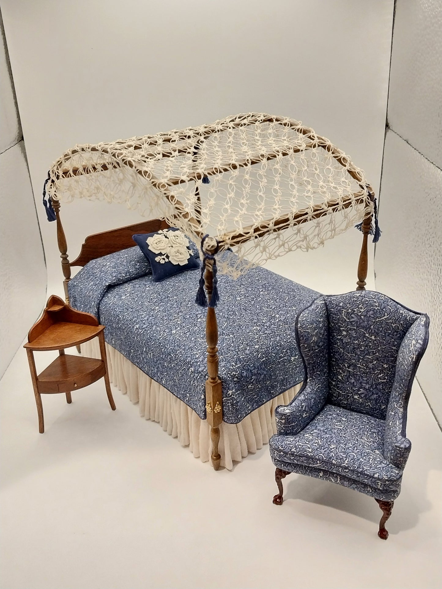 4 Post Canopy Bedroom Set, Dressed, 3pc