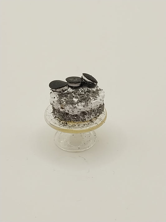 1/2" Scale Cookies & Cream Cake