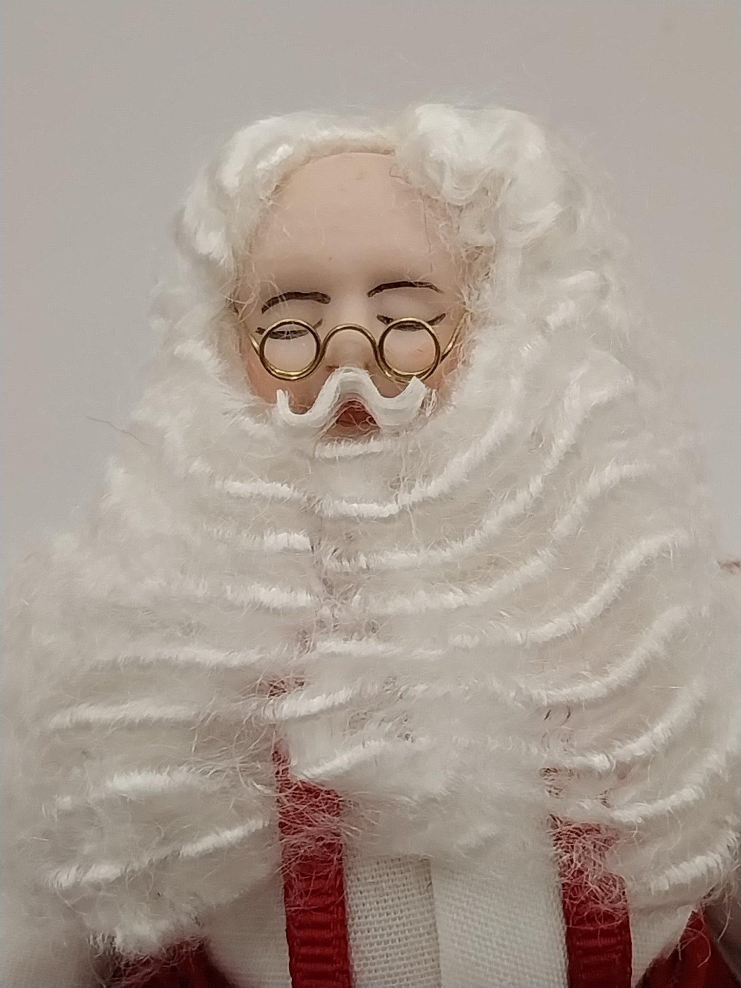 Santa Doll, Sleeping
