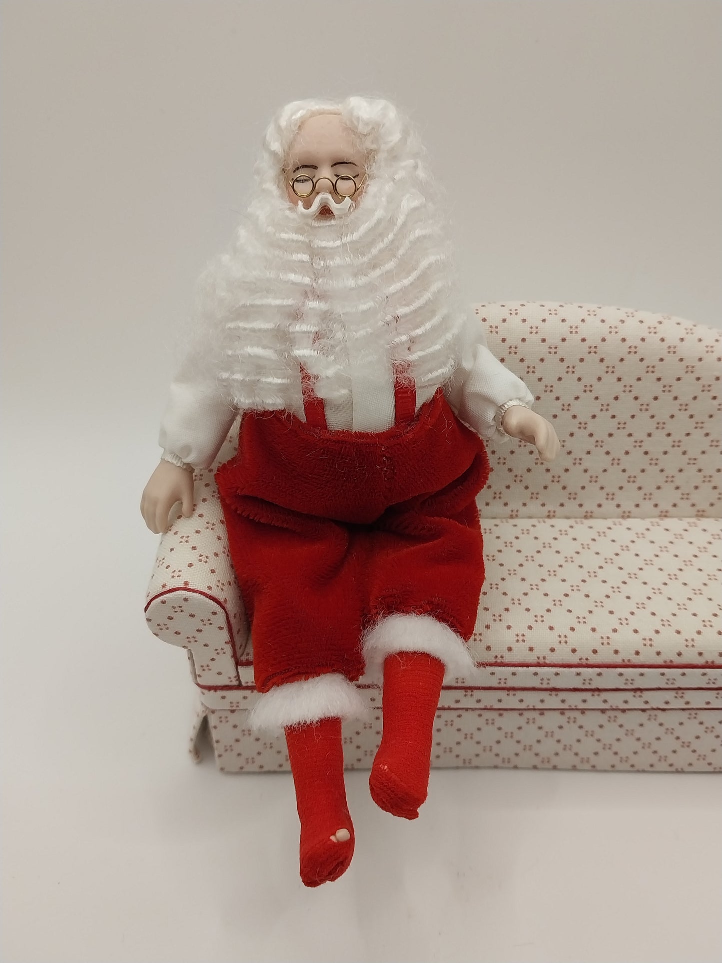 Santa Doll, Sleeping