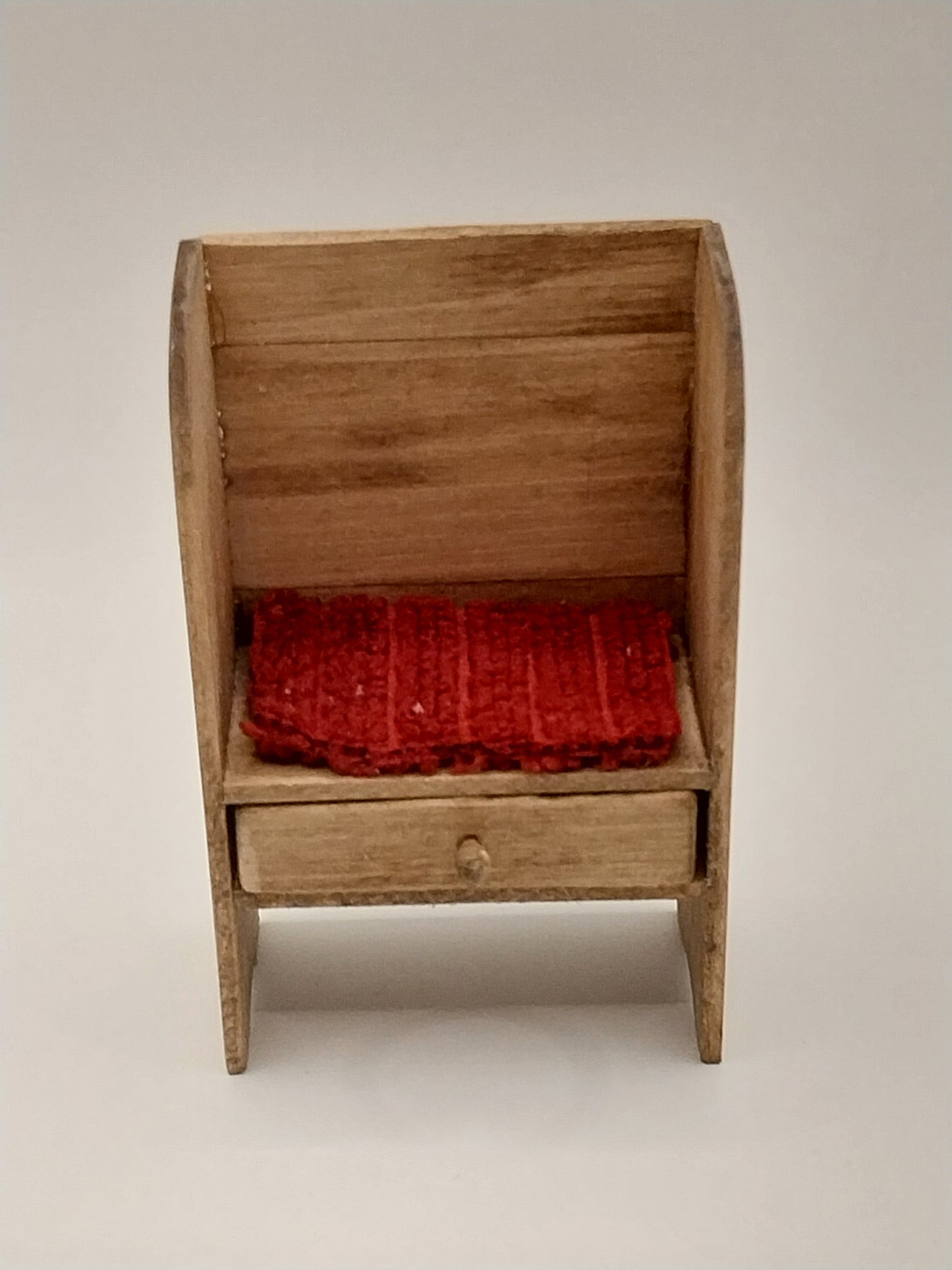 Settle Chair