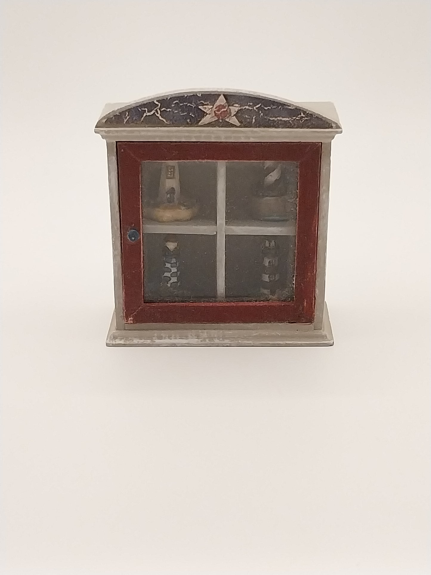 Liberty Bay Cabinet With 4 Lighthouses