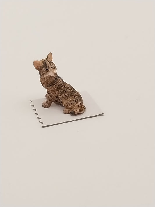 1/2" Scale Cat Sitting, Looking Back, Brown