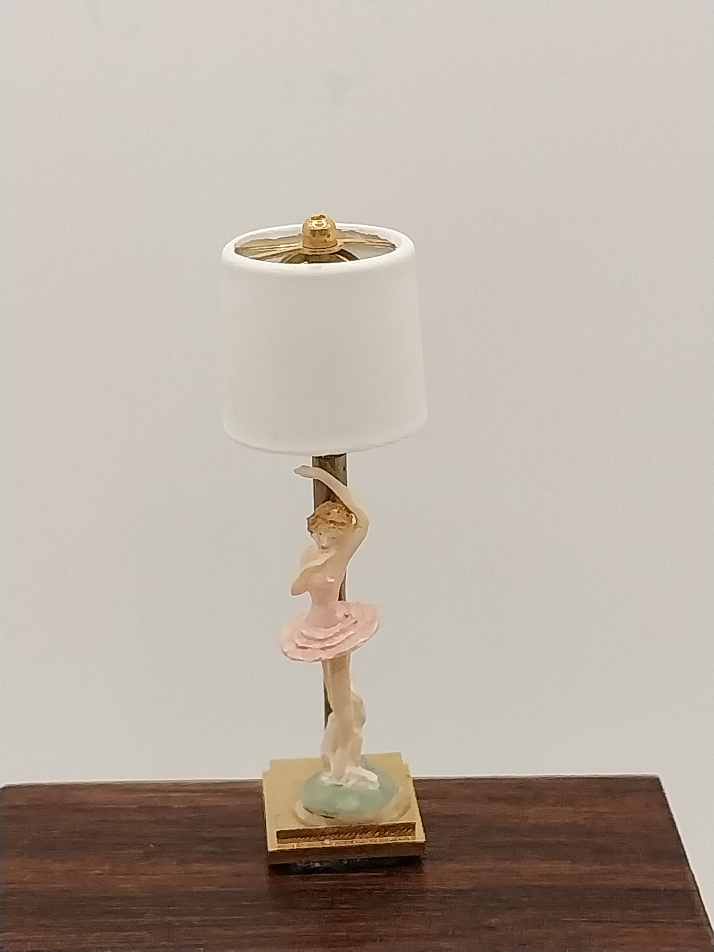 CSK152, Nursery Lamp, Tall Ballerina