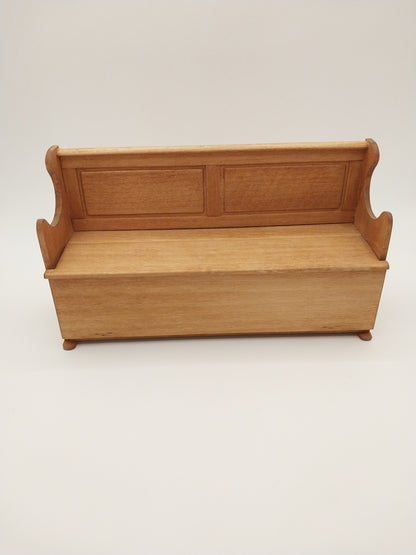 Colonial Settee With Box Bed