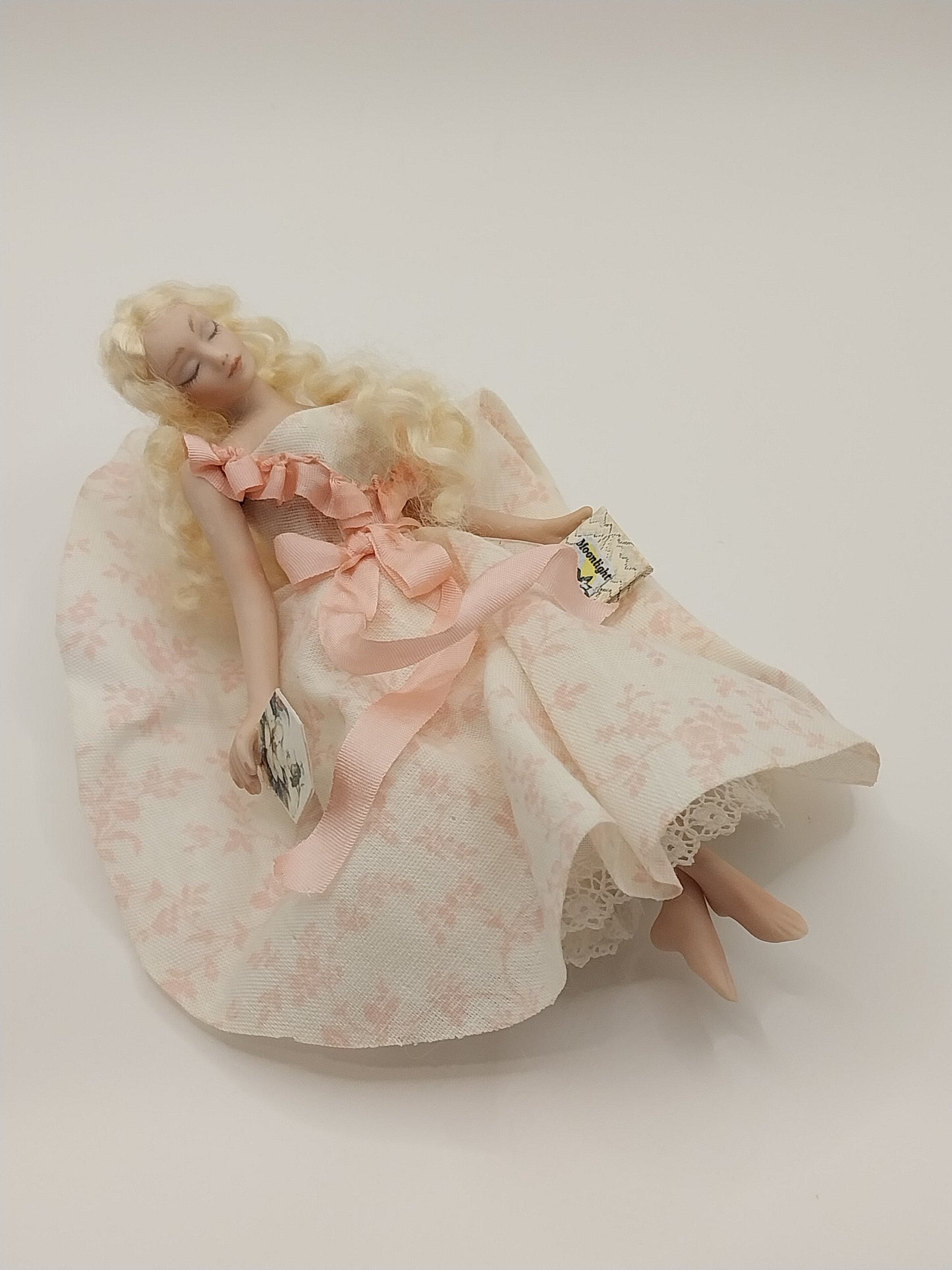 Porcelain Lady Doll, Asleep