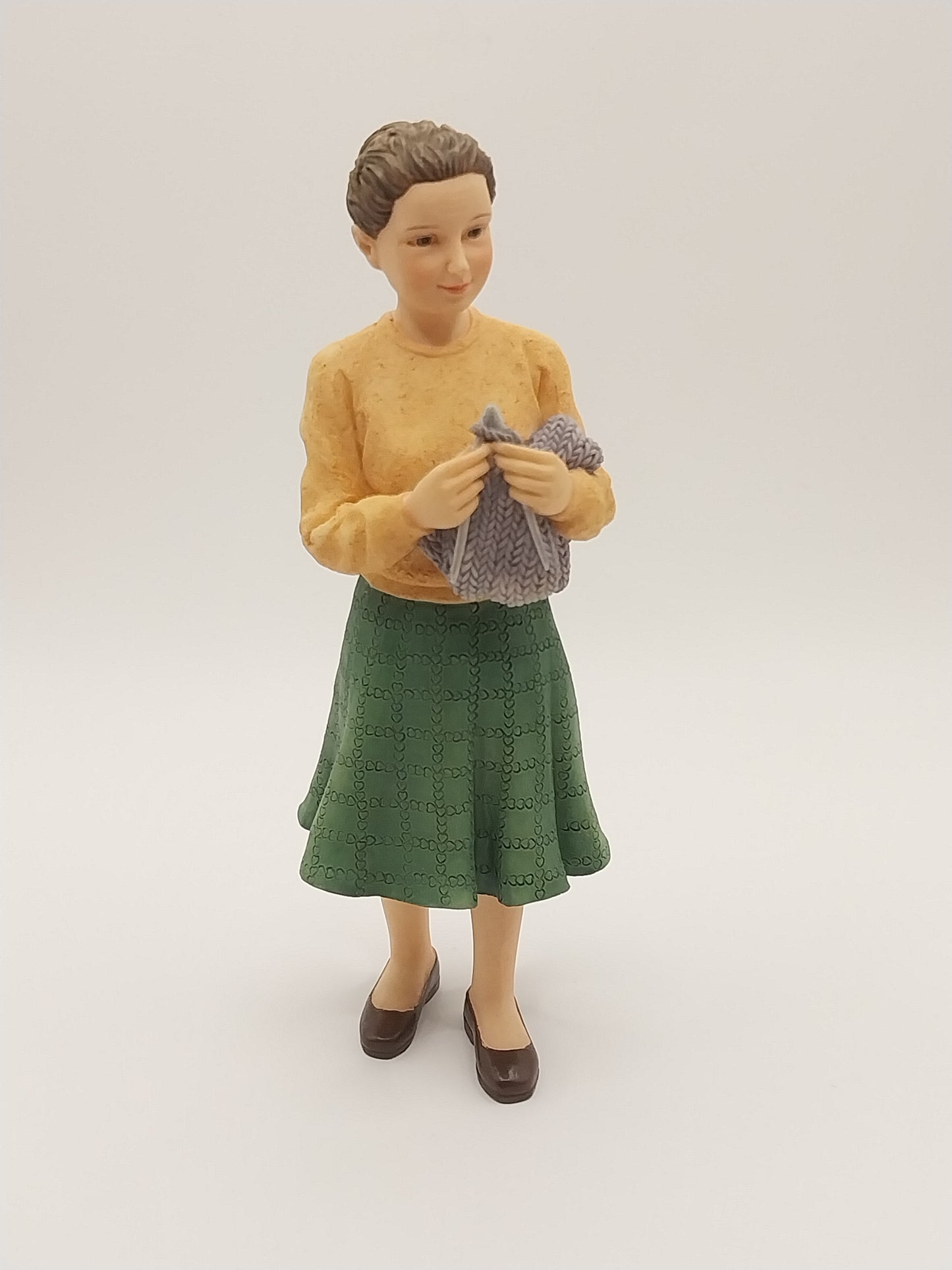 Irene Doll, Standing, Kniting, Resin