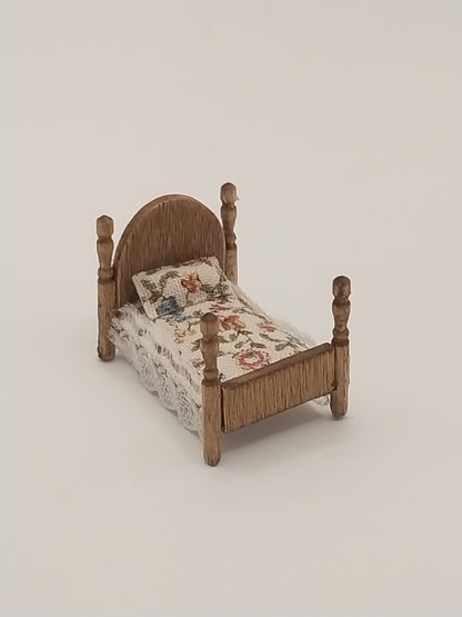 1/4" Scale Bed With Turned Post, Dressed, WN