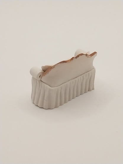 1/4" Scale Victorian Parlor Sofa, Sculpted