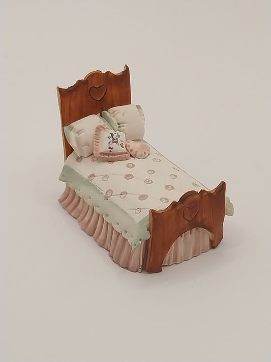 1/4" Scale Victorian Bed, Sculpted
