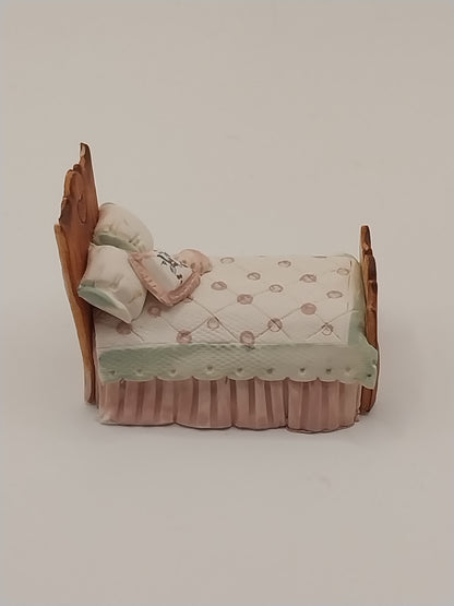 1/4" Scale Victorian Bed, Sculpted