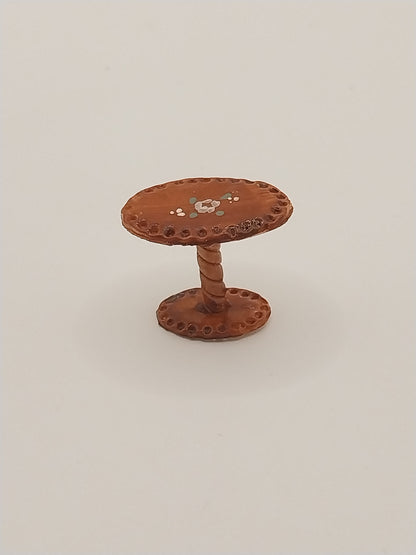 1/4" Scale Tea Table & Tea Set, Sculpted