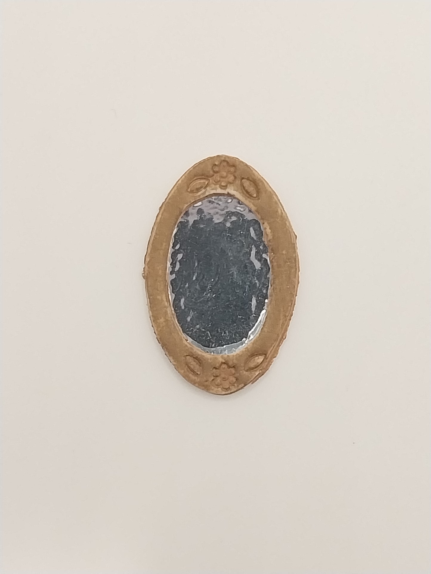 1/4" Scale Oval Mirror, Sculpted