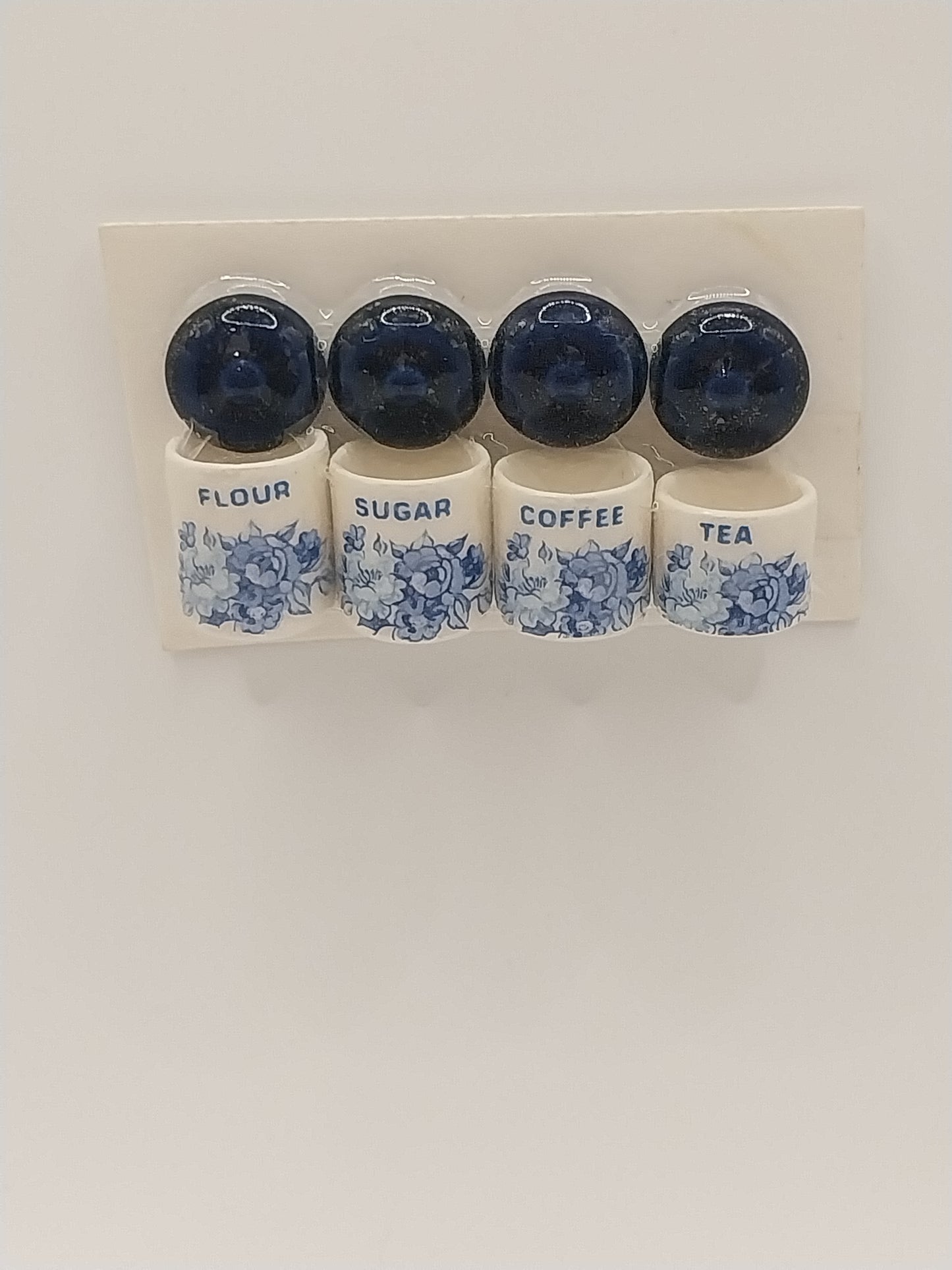 Set Of Canisters With Lids, 8pc